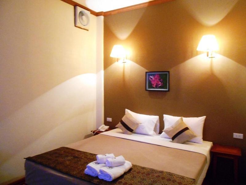 Phonethip Plaza Hotel Vientiane Bagian luar foto
