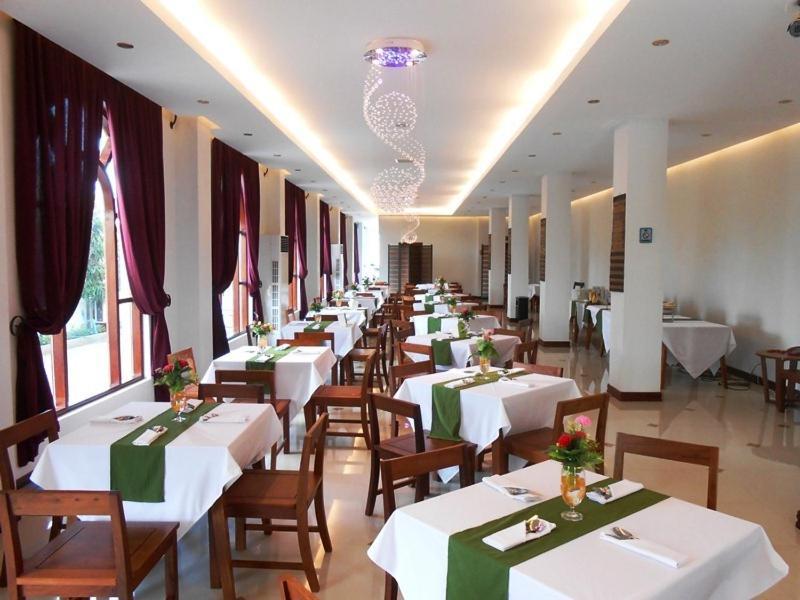 Phonethip Plaza Hotel Vientiane Bagian luar foto