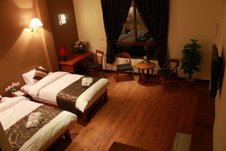 Phonethip Plaza Hotel Vientiane Bagian luar foto