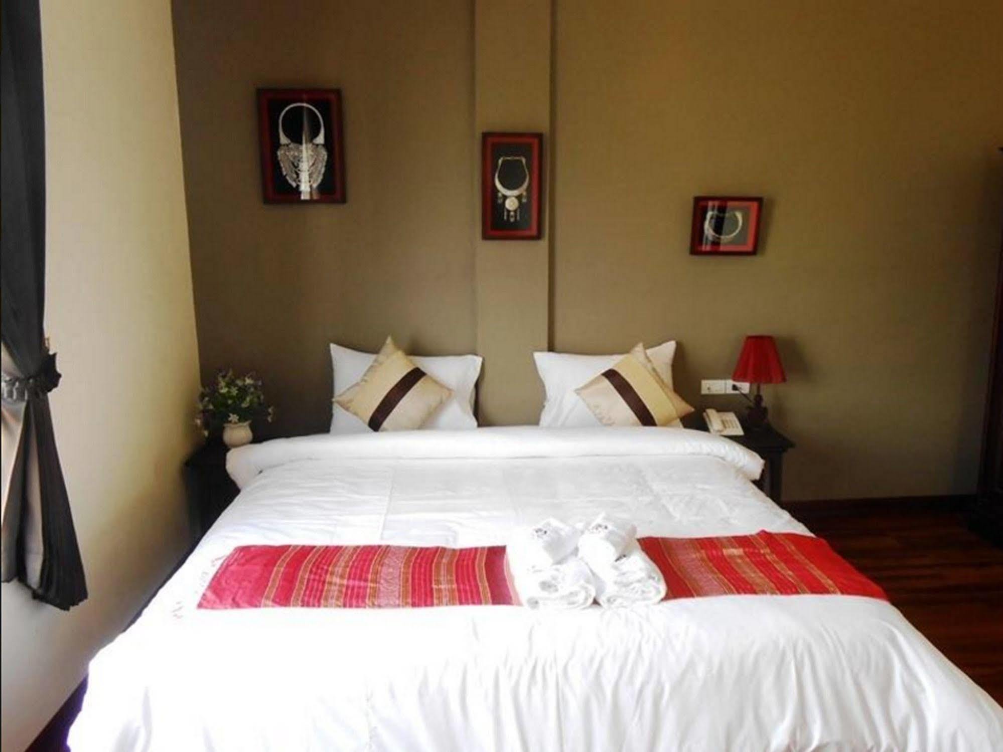 Phonethip Plaza Hotel Vientiane Bagian luar foto