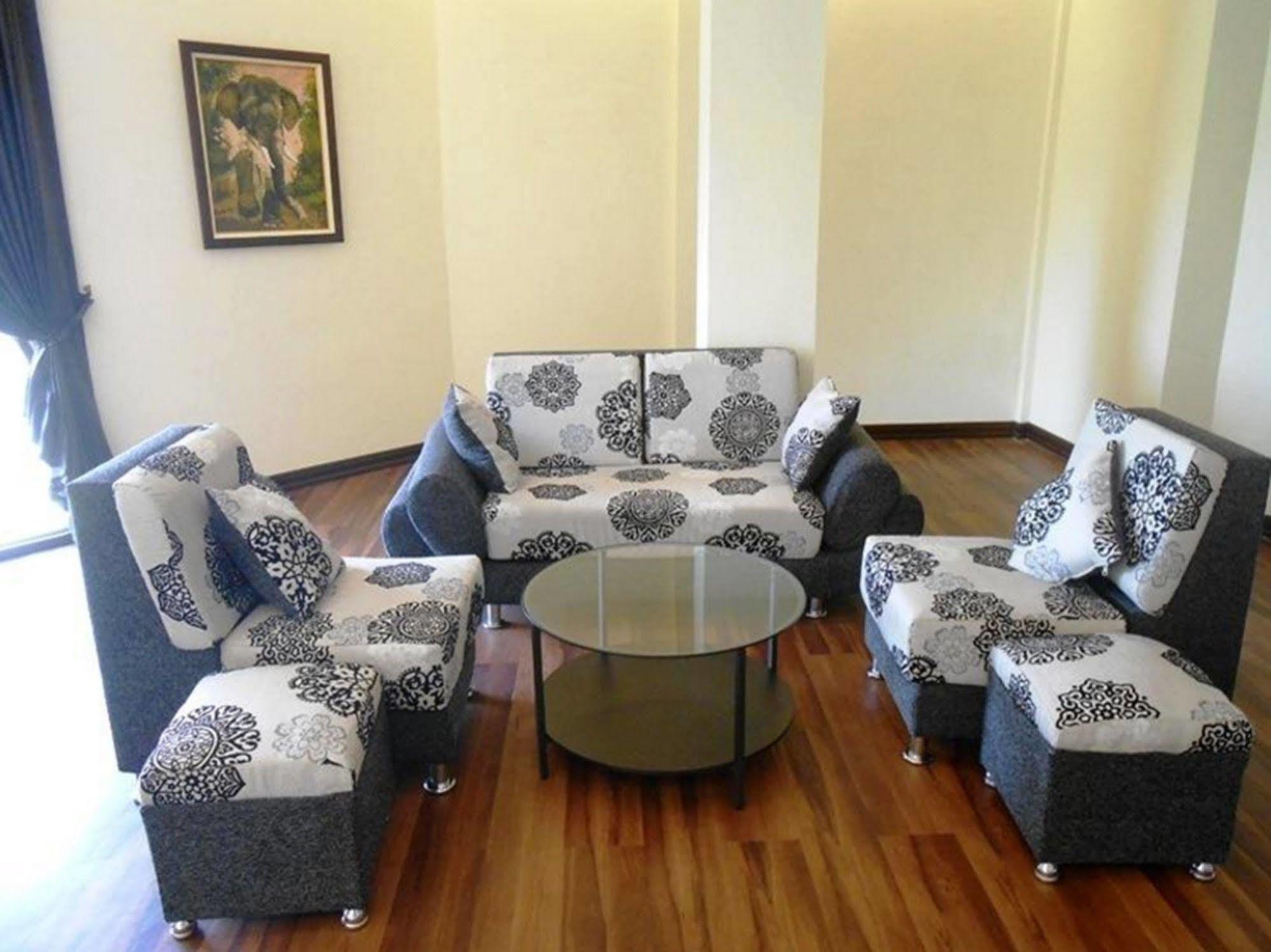 Phonethip Plaza Hotel Vientiane Bagian luar foto