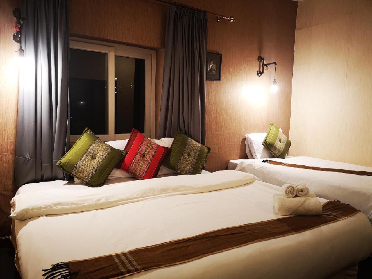 Phonethip Plaza Hotel Vientiane Bagian luar foto