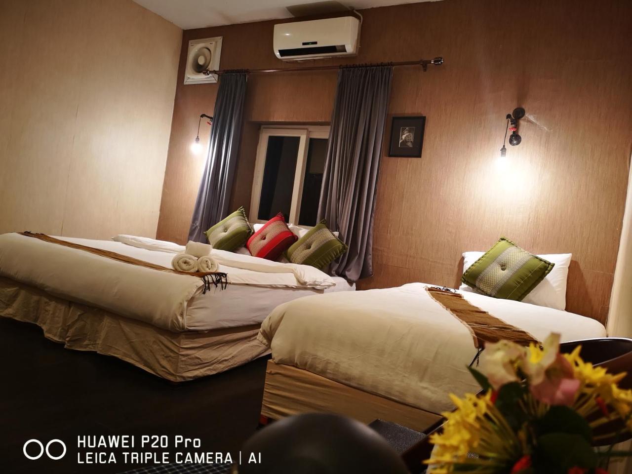 Phonethip Plaza Hotel Vientiane Bagian luar foto