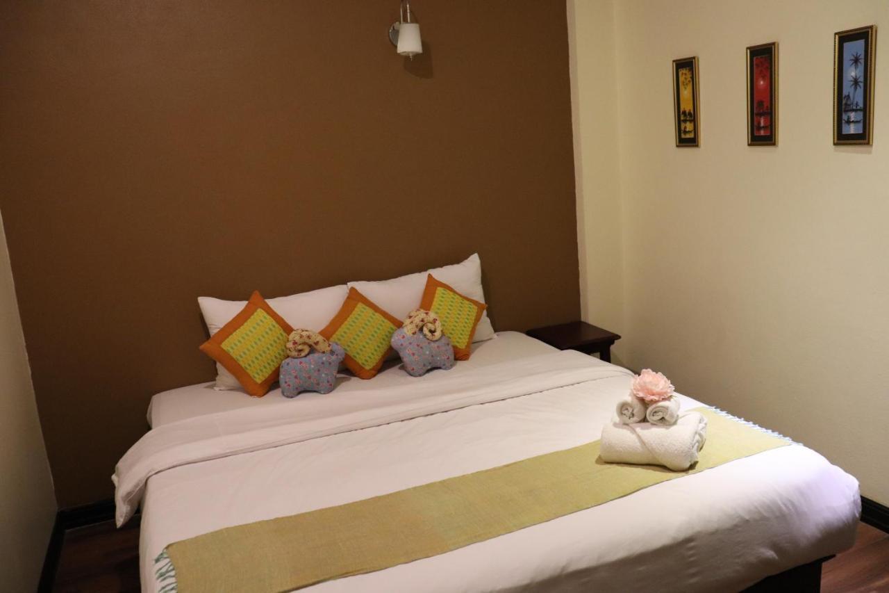 Phonethip Plaza Hotel Vientiane Bagian luar foto