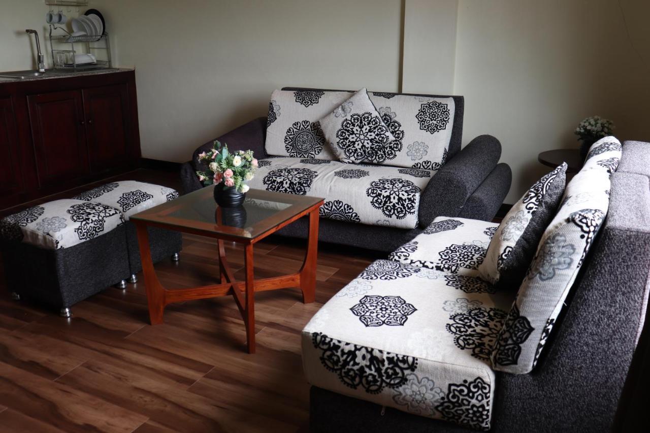 Phonethip Plaza Hotel Vientiane Bagian luar foto